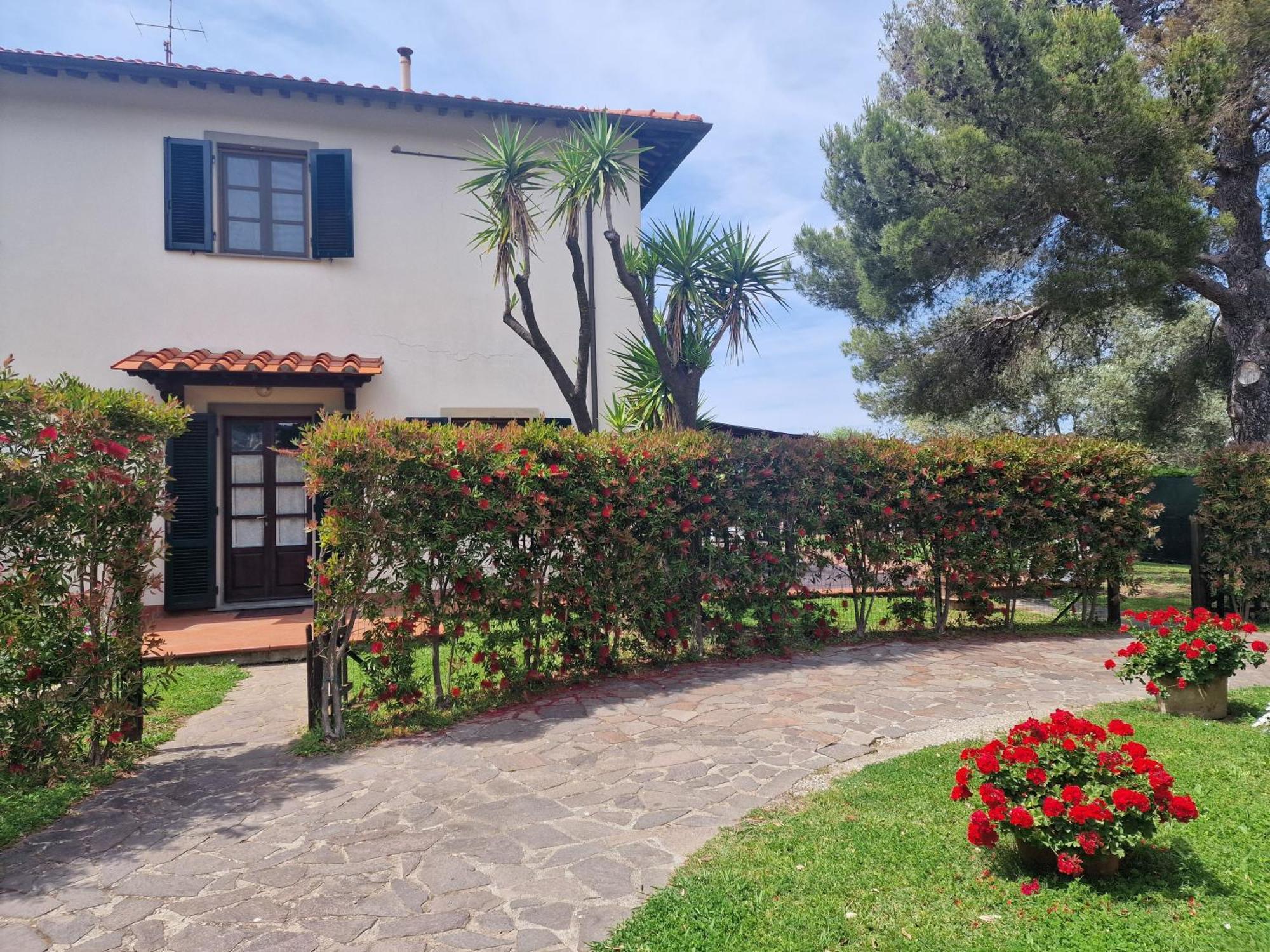 Apartamento Campo Al Lupo Livorno Exterior foto