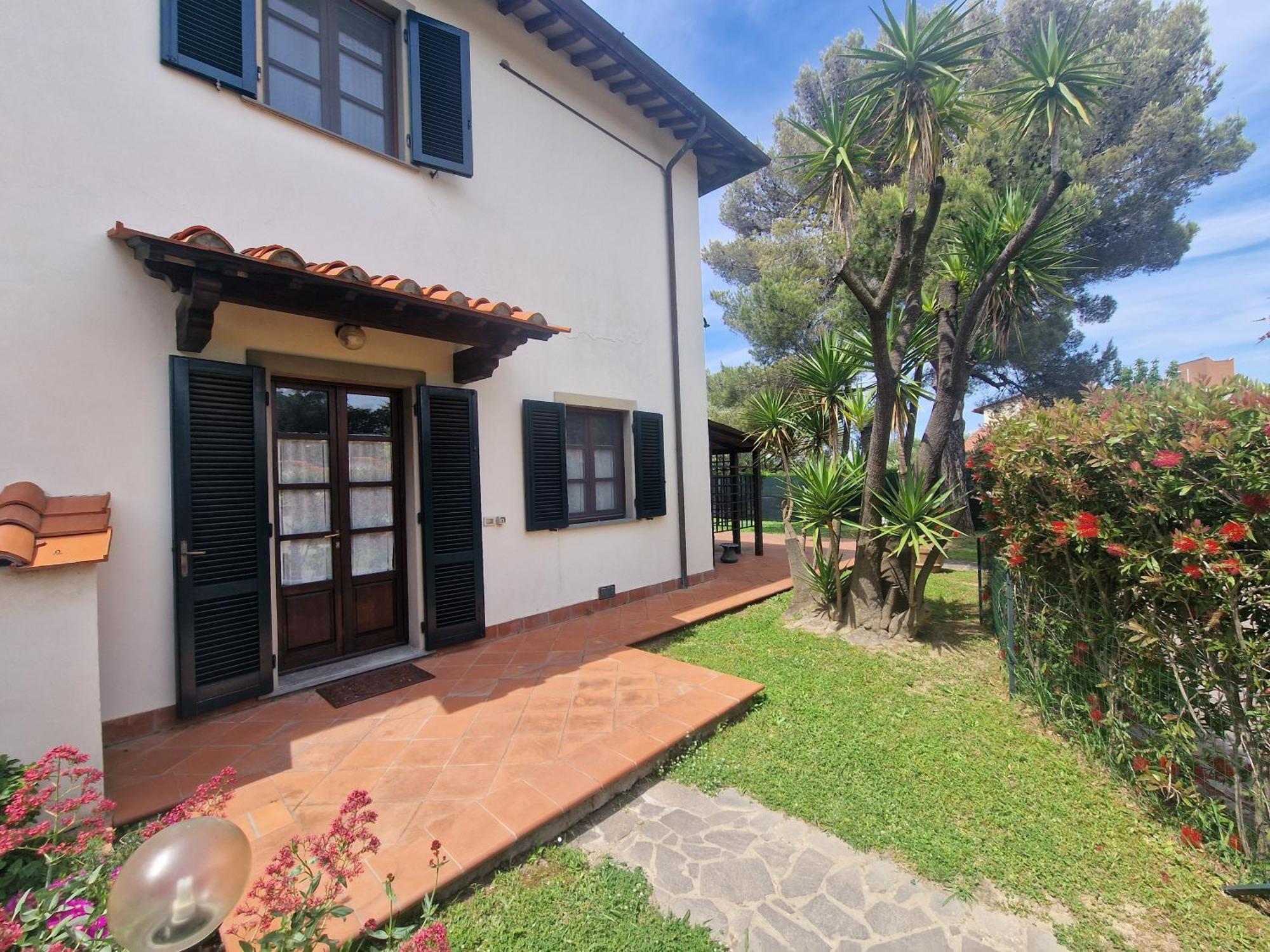Apartamento Campo Al Lupo Livorno Exterior foto