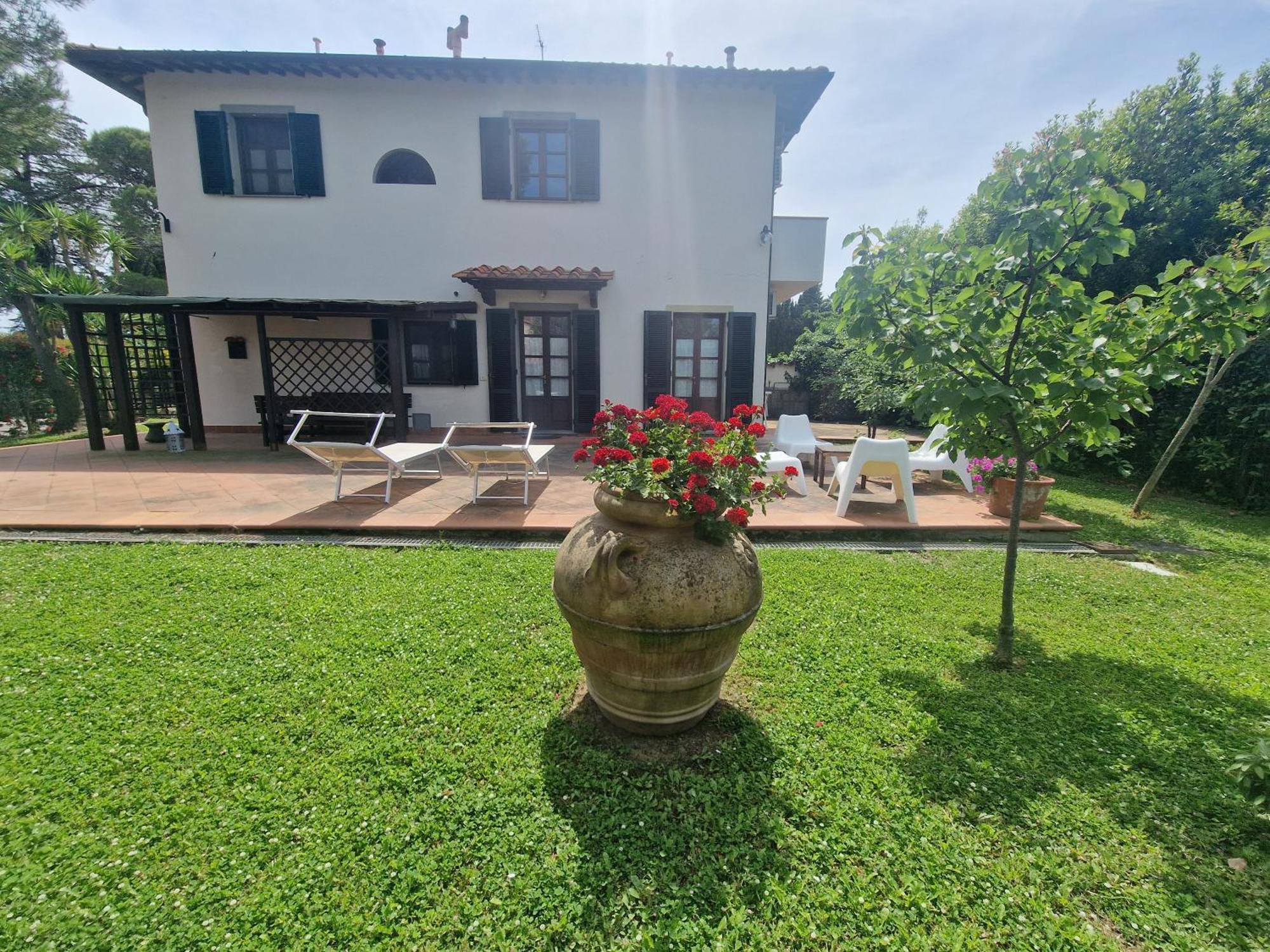 Apartamento Campo Al Lupo Livorno Exterior foto